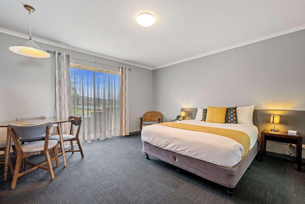 Comfort Inn The Pier Джордж-Таун Номер фото